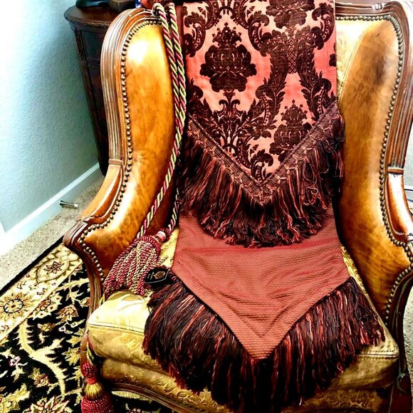 NWT EASTERN ACCENTS Designer Table Runner 110" Burgundy Damask Fringe Trim - Picture 1 of 4